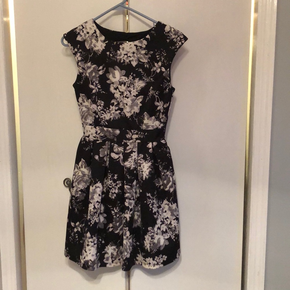 Junior girls floral dress